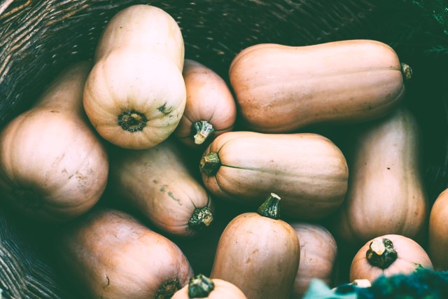 Basket of butternut squash by Jason Leung on Unsplash.