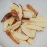 Potato wedges with salt and pepper